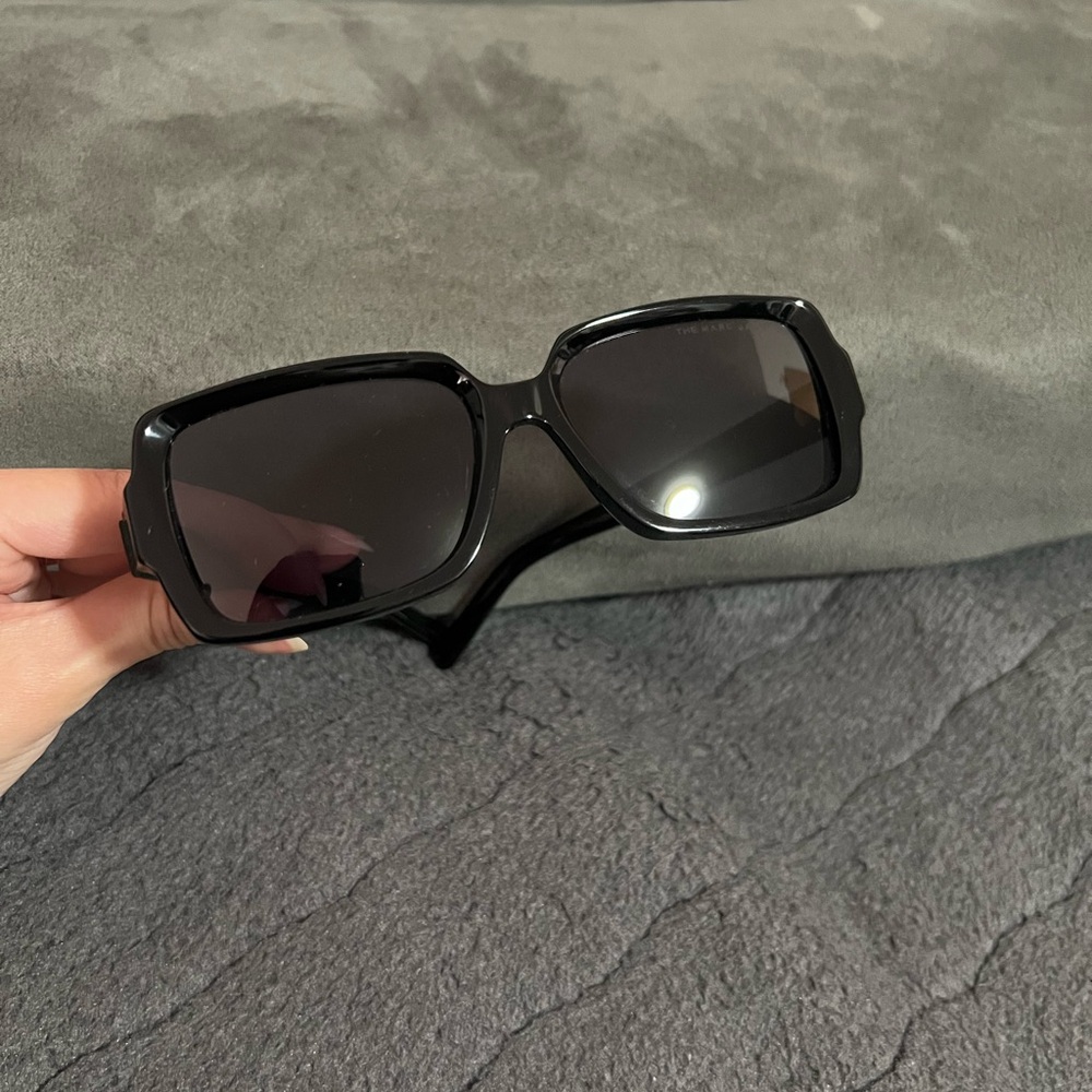 Marc Jacobs 56mm Rectangle Sunglasses, Classic Black Square Frame